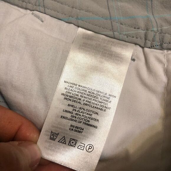 COLUMBIA Gray mid rise Plaid Long Bermuda hike shorts EUC - 2 - Picture 5 of 13